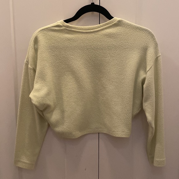 H&M sweater - Picture 3 of 4